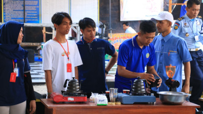 Kembangkan Potensi Kopi, Warga Binaan Lapas Banyuwangi Diajari Jadi Barista