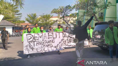 Buntut Registrasi Pinjol untuk Maba, UIN Surakarta Copot Ketua Dema