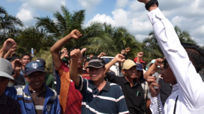 11 Tahun Diparit, Warga Tuntut Perusahaan Sawit Buka Akses untuk Keluarkan Hasil Panen Kebun