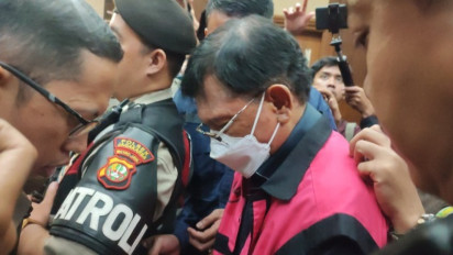 Hakim Minta Dirtut Kejagung Tindak Saksi PPK Bakti Elvano Hatorangan di Persidangan Johnny G Plate