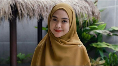 Buat Konten Ibu Sakit, Ria Ricis Disumpahi: Plis Mati Aja