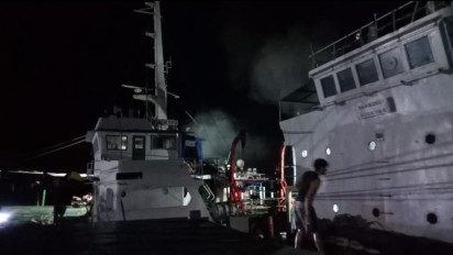 Kapal KM Lintas Papua Angkut Bahan Bangunan Terbakar di Pelabuhan Tepa Maluku, Tiga Orang Luka Satu Meninggal Dunia