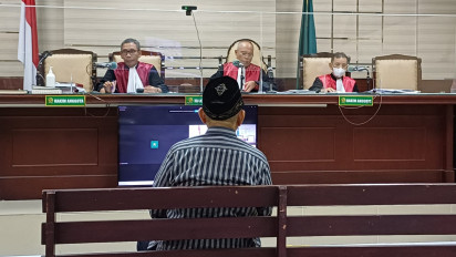 Mantan Bupati Sidoarjo, Saiful Ilah Jalani Sidang Perdana Kasus Gratifikasi 44 Miliar