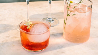 Hindari Bahaya Konsumsi Air Es Saat Cuaca Panas dengan Cara Ini agar Tak Ganggu Kesehatan