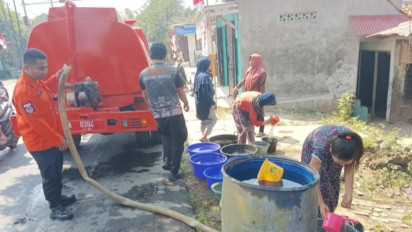 Krisis Air Bersih, BPBD Lebak Distribusikan Air Bersih Untuk Ribuan Warga