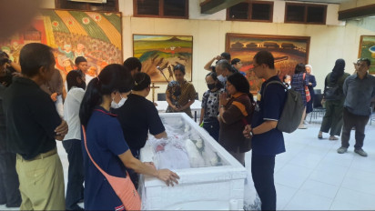 Tutup Usia, Seniman Lukis Kenamaan Djoko Pekik telah Siapkan Sendiri Makamnya di Makam Seniman Imogiri