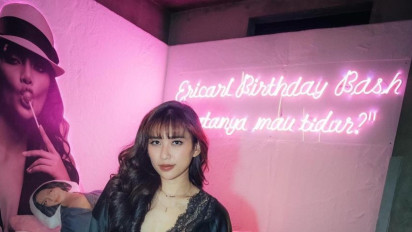 Ulala, Outfit Seksi dan Pose 'Menantang' Atlet Voli Cantik Yolla Yuliana Jadi Sorotan, Megawati Hangestri Sampai Ikutan Komentar, Katanya...