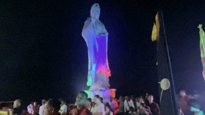 Jadi Daya Tarik Vihara Avalokittesvara, Patung Dewi Kwan Im Setinggi 7 Meter Berdiri Kokoh di Gunung Kalong