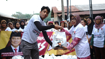 Tim Relawan Mas Bowo Menggelar Kegiatan Jalan Sehat dan Pembagian Sembako di Sumatera Selatan