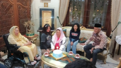 Ganjar Pranowo Rayakan Ultah Cucu Gus Dur, Yenny Wahid: Soal Politik Nanti Kita Mojok Sendiri