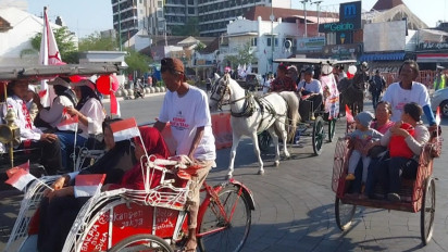 Sambut HUT RI ke 78, Korban Malioboro City dan Komunitas Gerakan Jalan Lurus Gelar Pawai Kemerdekaan