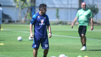 Asisten Persib Bandung Siap Bantu Bojan Hodak Bawa Tim Juara Musim Ini