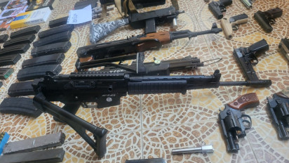 Densus 88 Tangkap Seorang Terduga Teroris dan Sita Puluhan Senjata Api Beserta Pelurunya