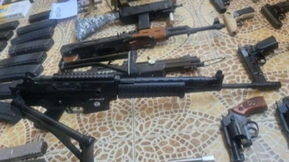 Densus 88 Tangkap Teroris di Bekasi, Geledah Rumah dan Sita Senjata Api-Bendera ISIS