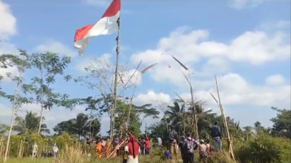 Jelang HUT RI Ke-78, Bendera Merah Putih Raksasa Dikibarkan Warga Tasikmalaya di Atas Perbukitan secara Swadaya
