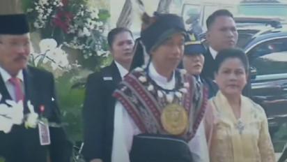 Presiden Jokowi Pakai Baju Adat Tanimbar Maluku ke Sidang Tahunan MPR Bersama DPR-DPD