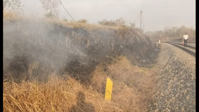 PT KAI Daop 7 Madiun Imbau Warga Tidak Bakar Sampah dan Ilalang Bekas Panen