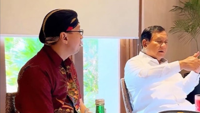 Heboh Abu Janda Makan Bareng Prabowo, Pendukung Jokowi Bereaksi