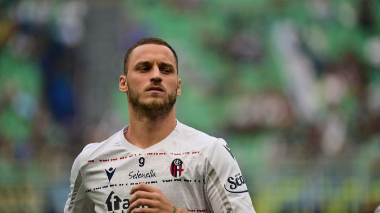 Inter Milan Resmi Pinjam Penyerang Asal Austria Marko Arnautovic dari Bologna
            - galeri foto