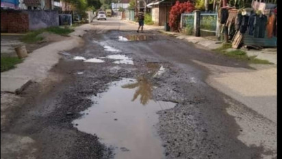 Miris! Jalan Utama di Pusat Kota Sekayu Muba Rusak Parah