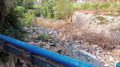 Sampah Menumpuk di Aliran Sungai di Bogor, Warga Keluhkan Bau Menyengat dan Kotor