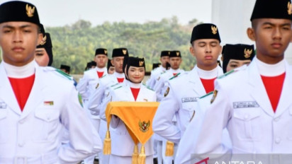 Pemkot Bengkulu Hadiahi 30 Anggota Paskibraka Umroh Bersama