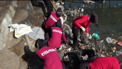 Puluhan Polisi Wanita di Gresik Pilih Lakukan Ini untuk Peringati HUT ke-78 Republik Indonesia
