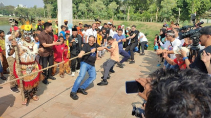 Anies Baswedan Sebut Dirinya Jago Main Tarik Tambang, Ikut Lomba 17-an Sama Warga Lebak Bulus 