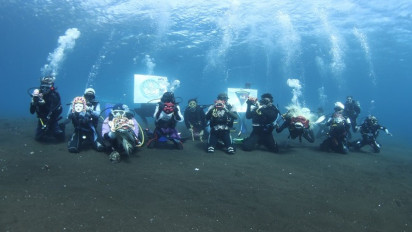 Kibarkan Bendera Bawah Laut, Kemendikbudristek Lestarikan Pemajuan Kebudayaan