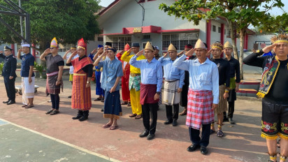 Petugas Lapas Sekayu Memeriahkan HUT RI ke-78 dengan Upacara Berbaju Adat