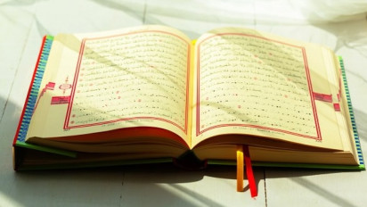 Pesan UAH: Bacalah Surat Ini Tiap Malam, Hanya 30 Ayat Tapi Bisa Jaga Jasad di Alam Kubur