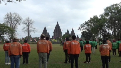 Ratusan Driver Ojol Ikuti Upacara HUT Ke-78 Kemerdekaan RI di Candi Prambanan