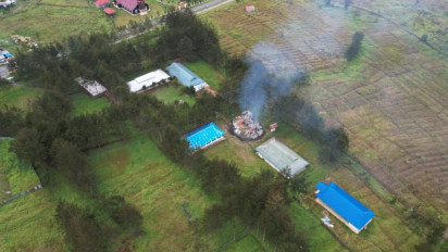 Mencekam! KKB Bakar Perpustakaan SMA N 1 Ilaga, Kondisinya Begini...