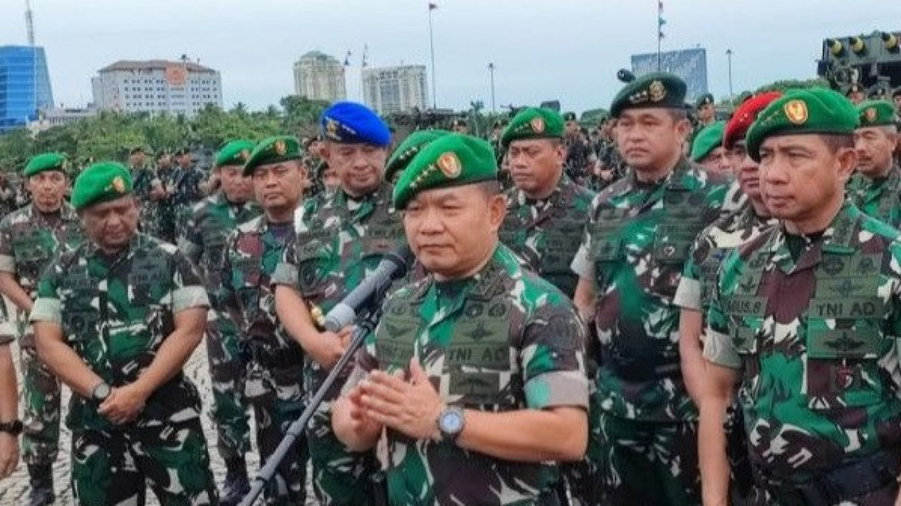 KASAD Dudung Tegas TNI AD Tetap Netral dalam Pemilu 2024
            - galeri foto