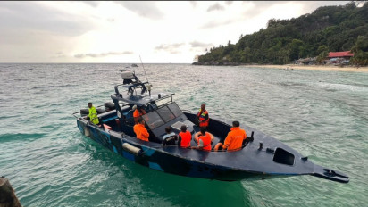 Tim SAR Tanjungpinang Berhasil Evakuasi 4 Kru Kapal Mati Mesin Terbawa Arus hingga ke Malaysia