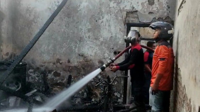 Ditinggal Liburan, Rumah di Mojokerto Ludes Terbakar, 5 Motor di dalamnya Hangus