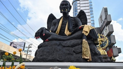 Patung Kru Kai Kaew di Bangkok Picu Kontroversi, Wujudnya Disebut Menyeramkan