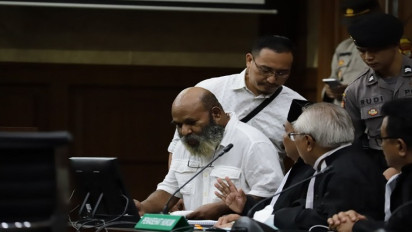 Hakim Geram dengan Saksi Lukas Enembe, Ultimatum Minta Bicara Jujur