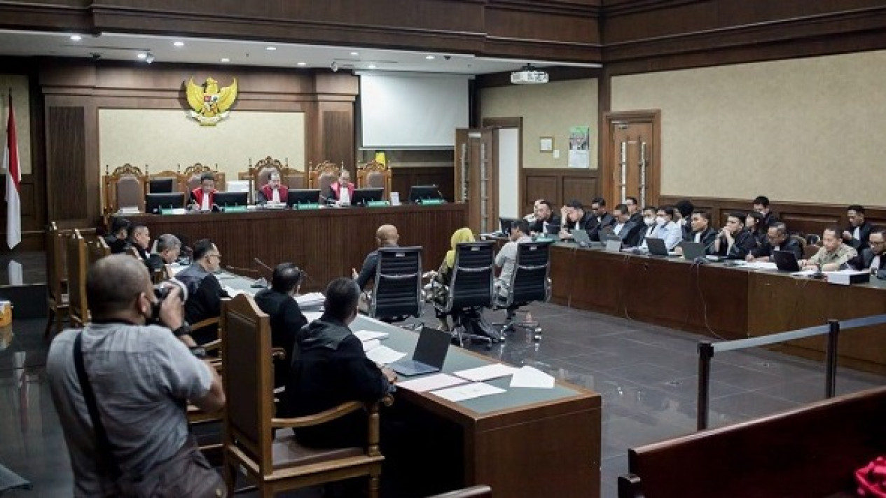 Sidang Korupsi BTS Kominfo Dilanjutkan, Johnny G Plate Cs Dengarkan 3 Saksi Memberatkan
            - galeri foto