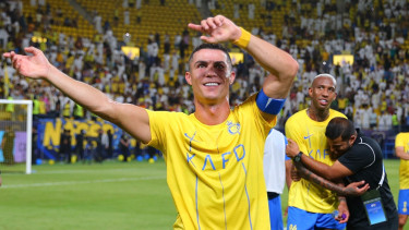 Emosi, Cristiano Ronaldo Teriaki Wasit dengan Kata Kasar dan Dorong Seorang Penonton