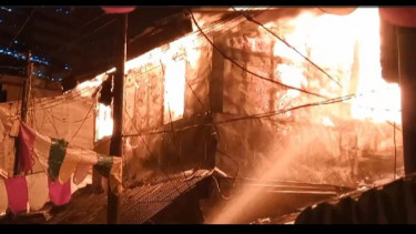 Kebakaran Melanda Pemukiman di Gambir, Jakarta Pusat