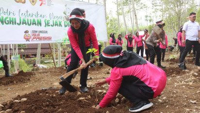 Lestarikan Lingkungan, Polres Malang dan Forkopimda Tanam Pohon Serentak di Desa Tegalrejo
