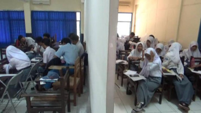 Nasib Siswa-Siswi SMK Prapanca 2 Masih Terkatung-katung Pasca Pintu Gerbang Sekolah Digembok Mantan Kepsek