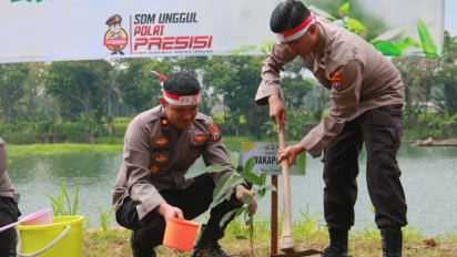 Polres Malang Gelar Aksi Penghijauan di Sekitar Bendungan Sengguruh