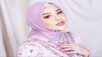 Bikin Bangga Papa Atta! Perdana Live Streaming di Shopee Live, Aurel Hermansyah Langsung Dibanjiri  Lebih Dari 3.000 Pesanan