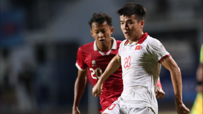 Viral Aksi Horor Bek Vietnam Sikut Kepala Pemain Timnas Indonesia di Final Piala AFF U-23