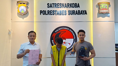 Digerebek saat Nginep di Rumah Pacar, Polisi Temukan 12 Paket Sabu Siap Edar