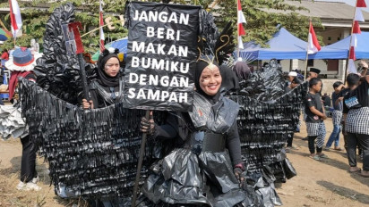 Nuansa Pemanfaatan Limbah Lomba Karnaval di Lereng Gunung Merbabu Boyolali Berlangsung Meriah