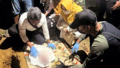 Tega! Mayat Bayi Perempuan Terbungkus Seragam Sekolah Ditemukan Warga Sumenep, Polisi Kini Buru Pelaku