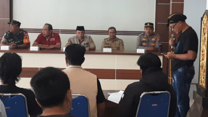 Diduga Hamil di luar Nikah, Seorang Perangkat Desa di Trenggalek Digruduk Warganya